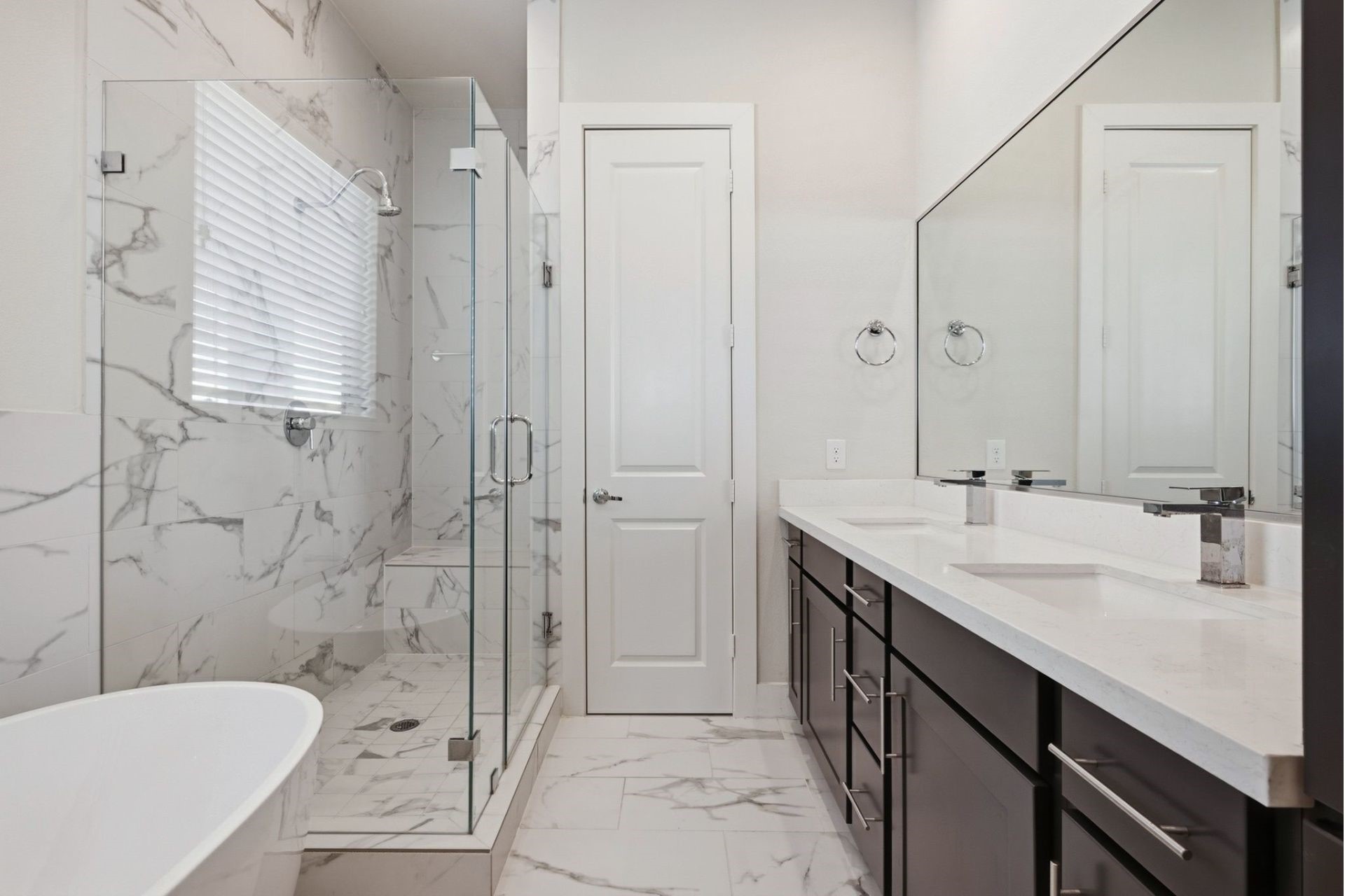 2948 Alice Street Houston, TX 77054 - Photo 15 of 24 a bathroom with a sink a toilet and shower