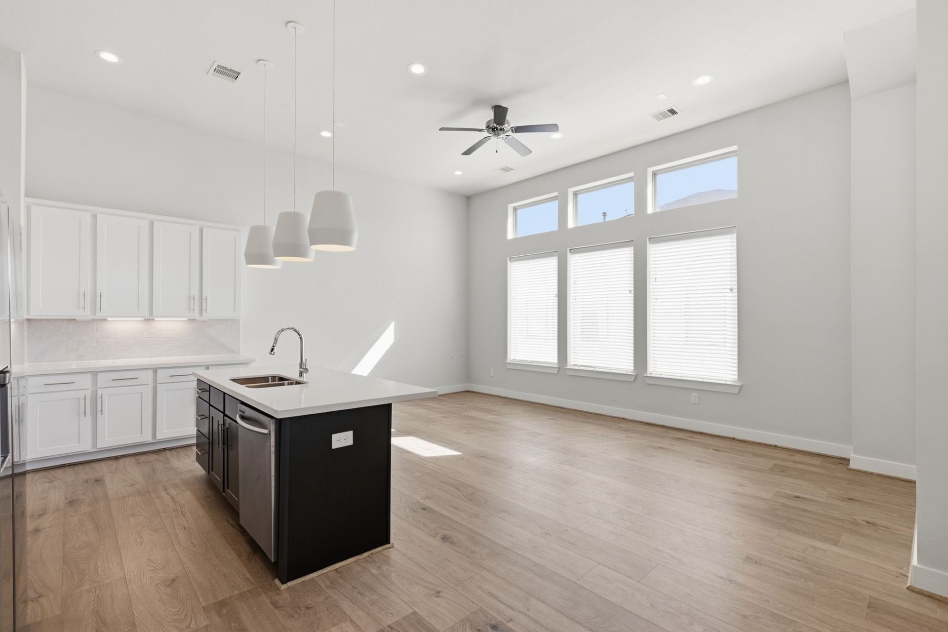 2948 Alice Street Houston, TX 77054 - Photo 7 of 24 a kitchen with stainless steel appliances granite countertop a sink stove and wooden floor