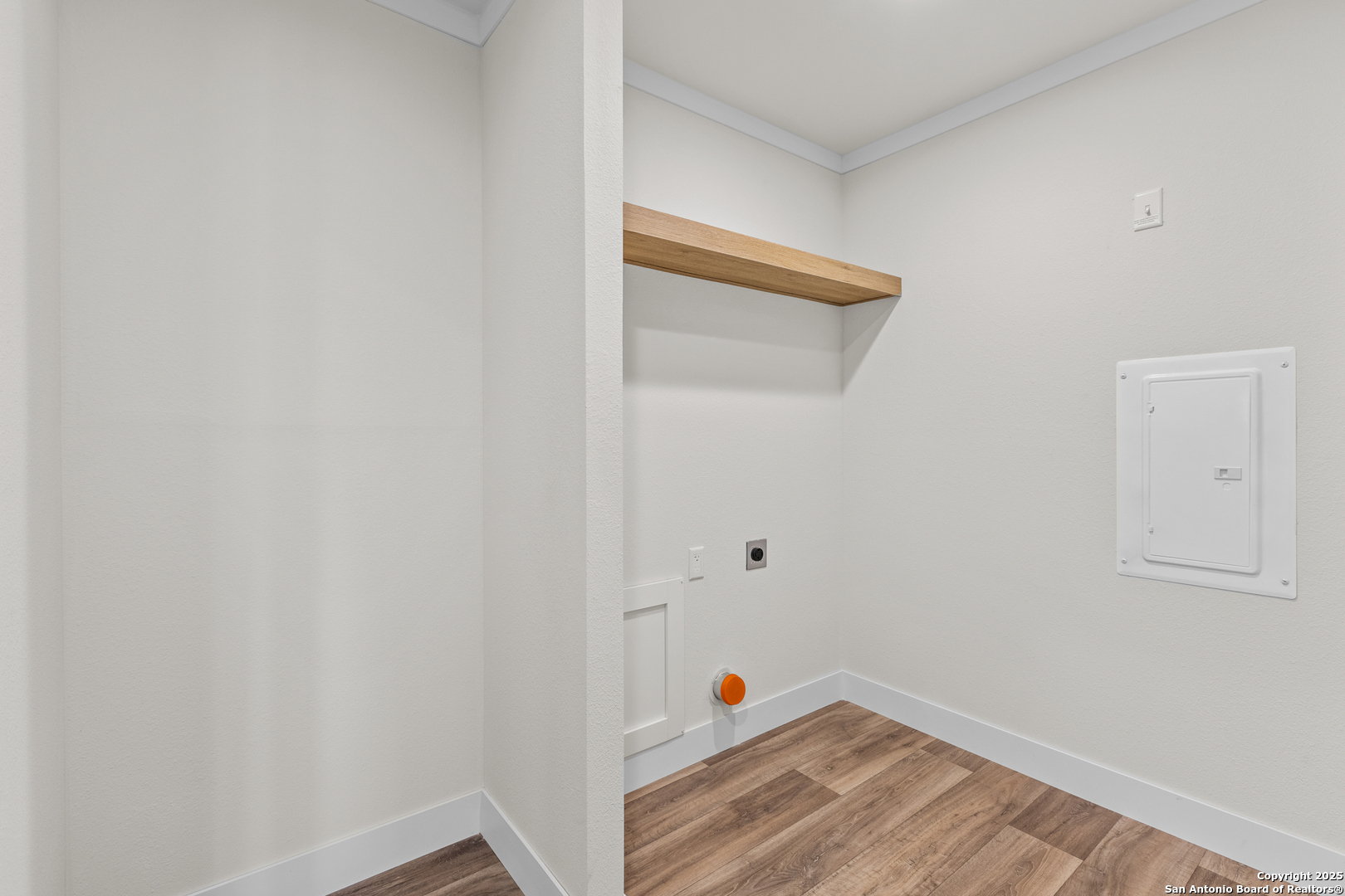 2354 Stevens Road Somerset, TX 78069 - Photo 11 of 22 a view of utility room