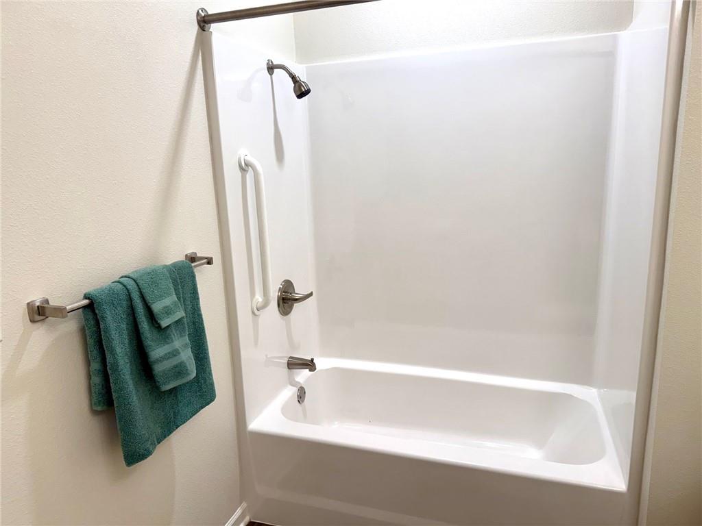 2651 Northwest Barry Road, Unit 102 Kansas City, MO 64151 - Photo 20 of 51