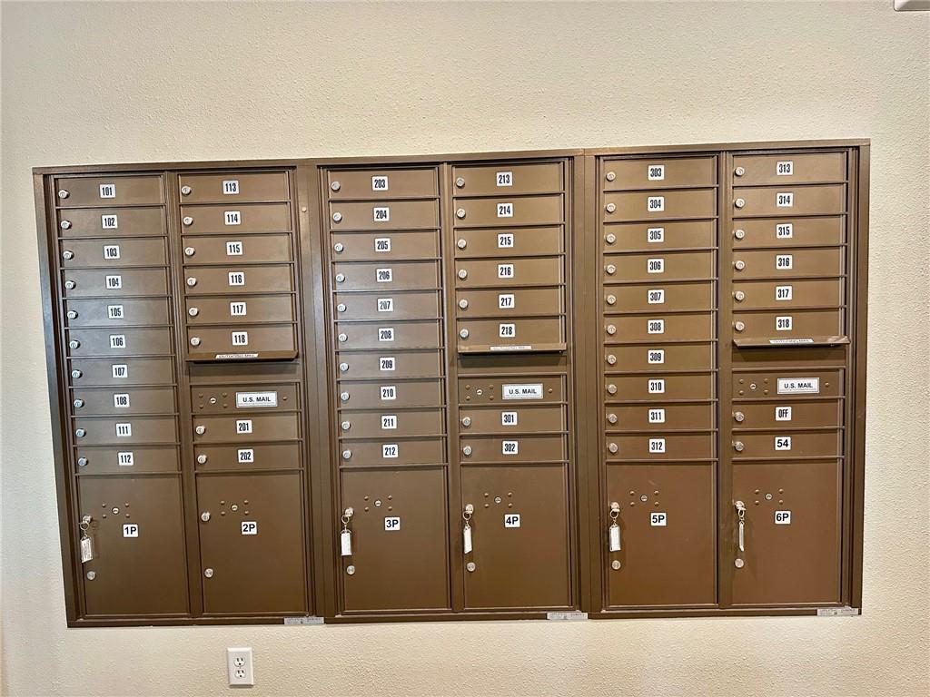 2651 Northwest Barry Road, Unit 102 Kansas City, MO 64151 - Photo 29 of 51