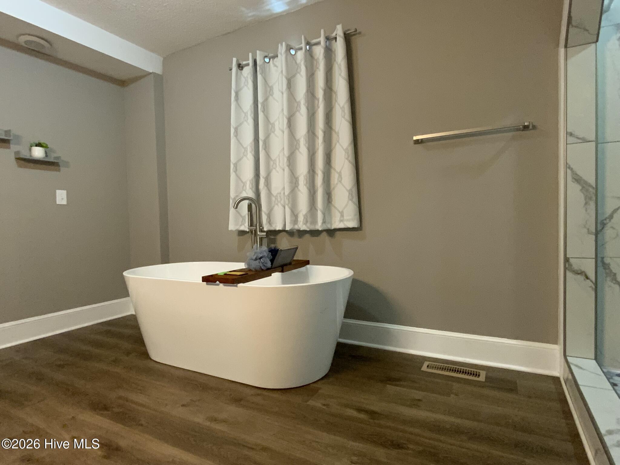 817 Aberdeen Road Laurinburg, NC 28352 - Photo 20 of 39 Primary Bathroom