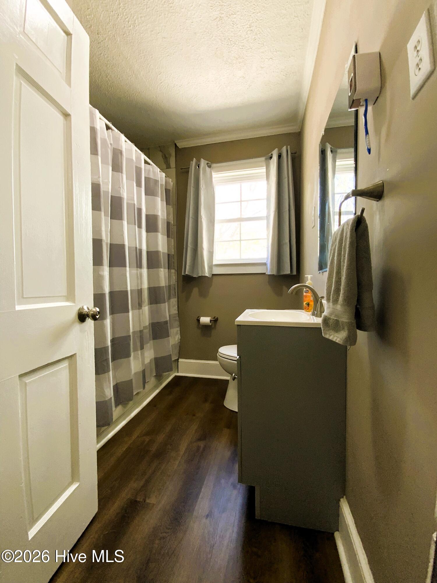 817 Aberdeen Road Laurinburg, NC 28352 - Photo 23 of 39 Hall Bathroom