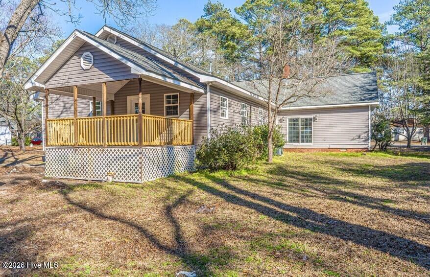 817 Aberdeen Road Laurinburg, NC 28352 - Photo 2 of 39 15