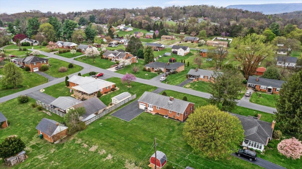13 Springcrest Drive Luray, VA 22835 - Photo 24 of 41 an aerial view of multiple house