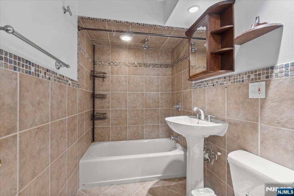 40 Hunterdon Road West Orange, NJ 07052 - Photo 22 of 29