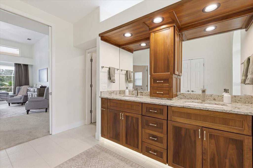 9161 Southern Comfort Court Weeki Wachee, FL 34613 - Photo 12 of 50