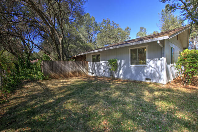 2166 Canyon Road Redding, CA 96001 - Photo 8 of 53 _38U3522_3_4