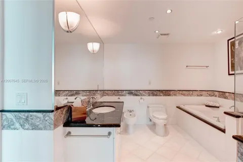 $850,000 | 540 West Avenue, Unit 2112, Miami Beach, FL 33139