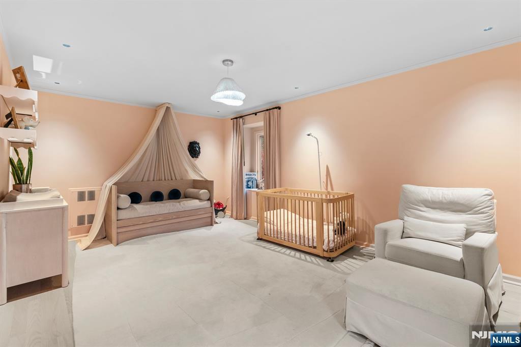 8 Stanton Road Tenafly, NJ 07670 - Photo 17 of 31