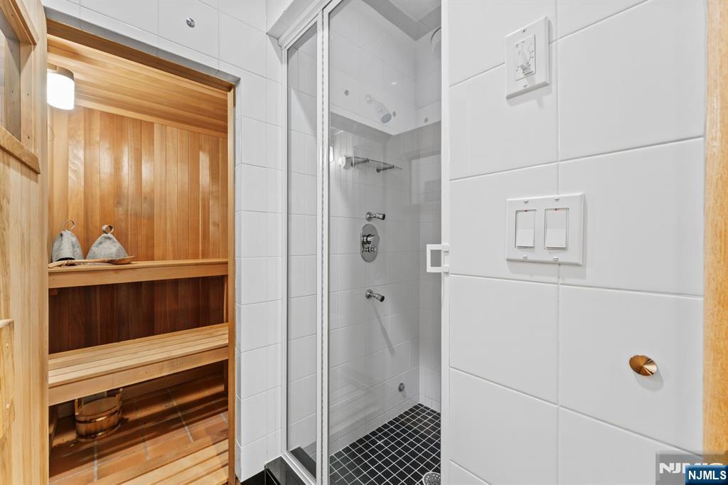 8 Stanton Road Tenafly, NJ 07670 - Photo 25 of 31