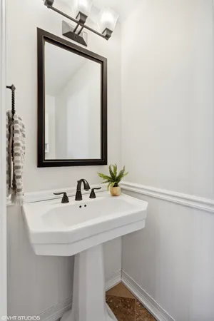 $825,000 | 1251 West Fletcher Street, Unit E, Chicago, IL 60657