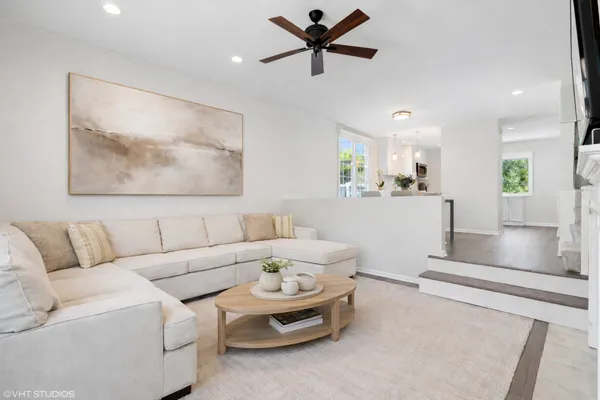 $825,000 | 1251 West Fletcher Street, Unit E, Chicago, IL 60657