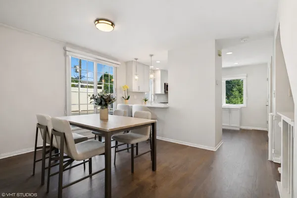 $825,000 | 1251 West Fletcher Street, Unit E, Chicago, IL 60657