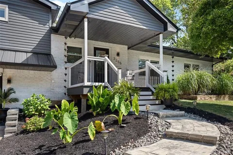 $675,000 | 3255 East Hardies Road, Gibsonia, PA 15044