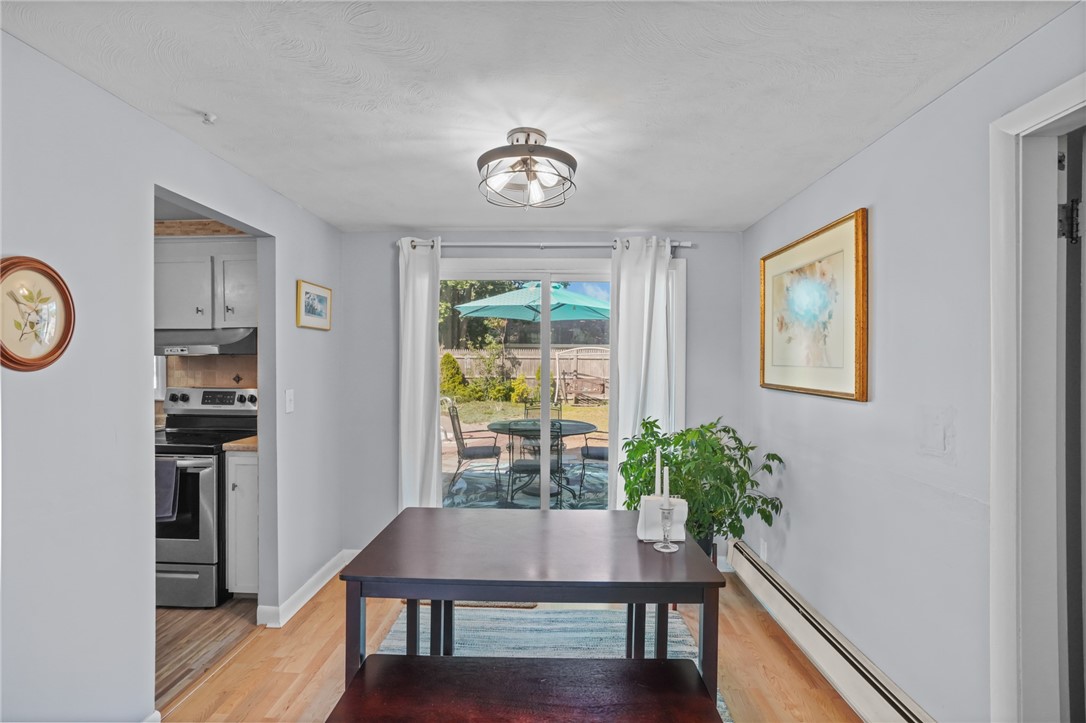 45 Honeysuckle Road Warwick, RI 02888 - Photo 7 of 36 Dining room