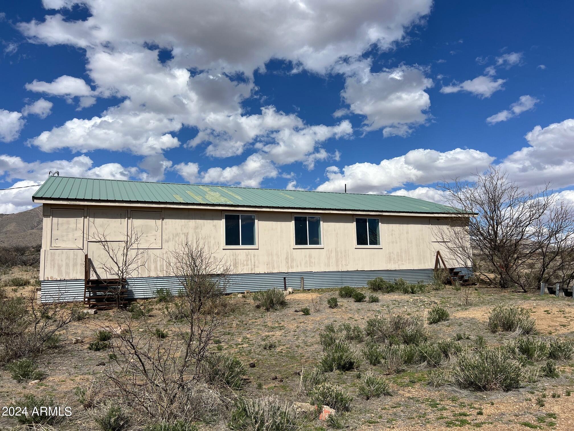 8273 East Stagecoach Road Willcox, AZ 85643 - Photo 3 of 31 back