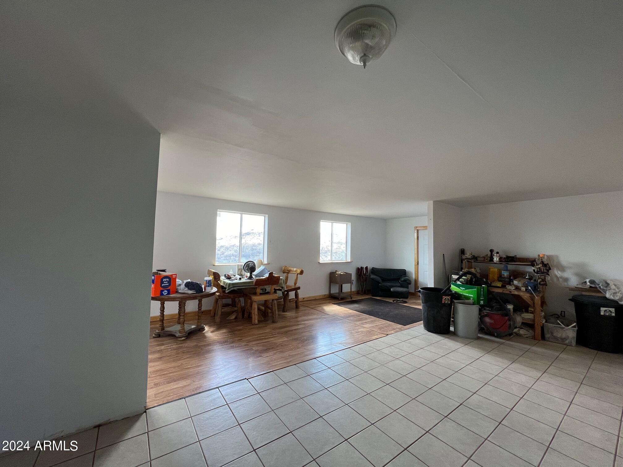 8273 East Stagecoach Road Willcox, AZ 85643 - Photo 8 of 31 Living area