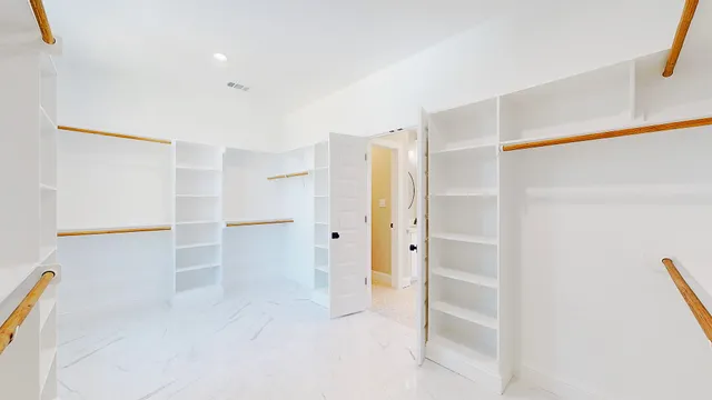 $465,000 | 245 West Caldwood Drive, Beaumont, TX 77707