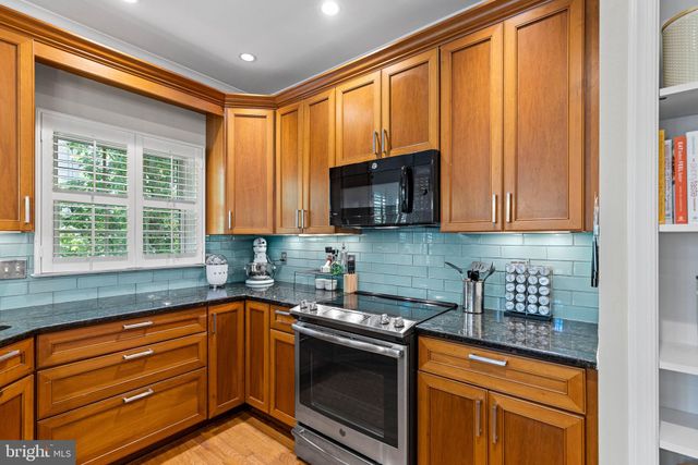 $1,100,000 | 1932 North Daniel Street, Arlington, VA 22201