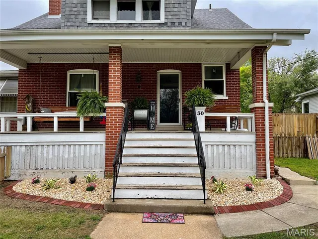 $249,900 | 30 Grand Avenue, Belleville, IL 62220