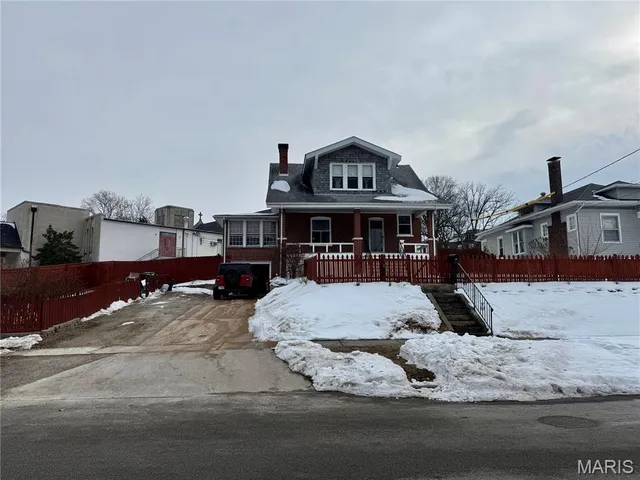 $249,900 | 30 Grand Avenue, Belleville, IL 62220