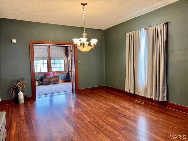 $249,900 | 30 Grand Avenue, Belleville, IL 62220