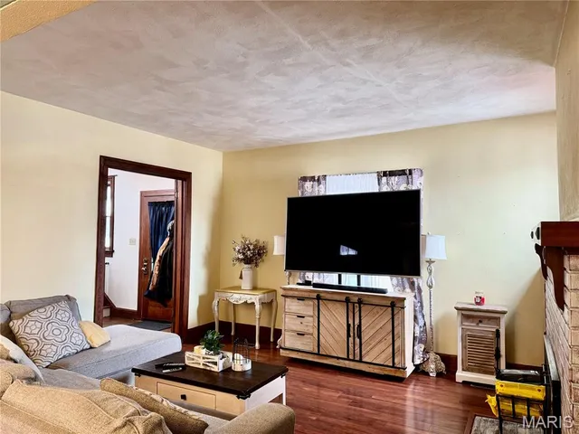 $249,900 | 30 Grand Avenue, Belleville, IL 62220