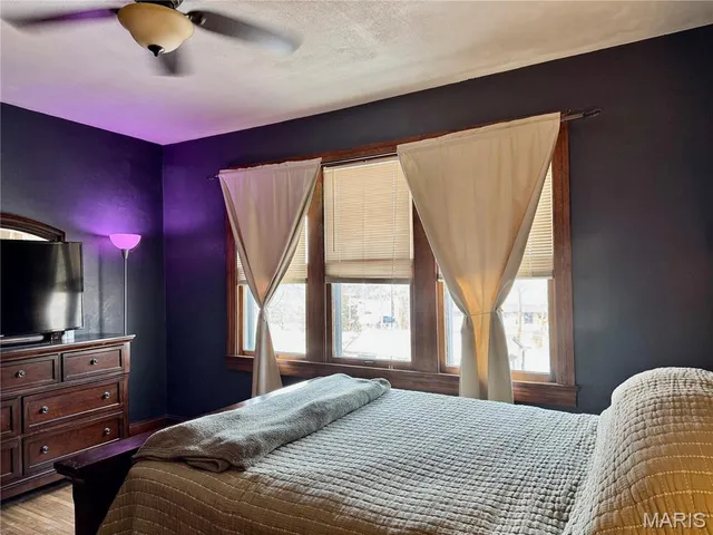 $249,900 | 30 Grand Avenue, Belleville, IL 62220