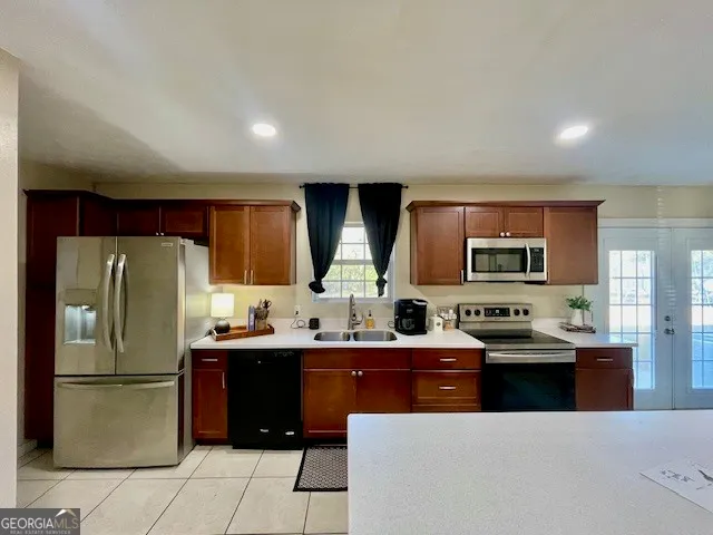 $172,500 | 64 Lakeside Drive, Hazlehurst, GA 31539