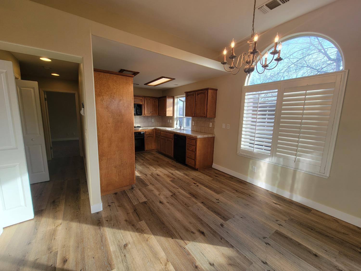 2831 Isabel Avenue Clovis, CA 93611 - Photo 7 of 27