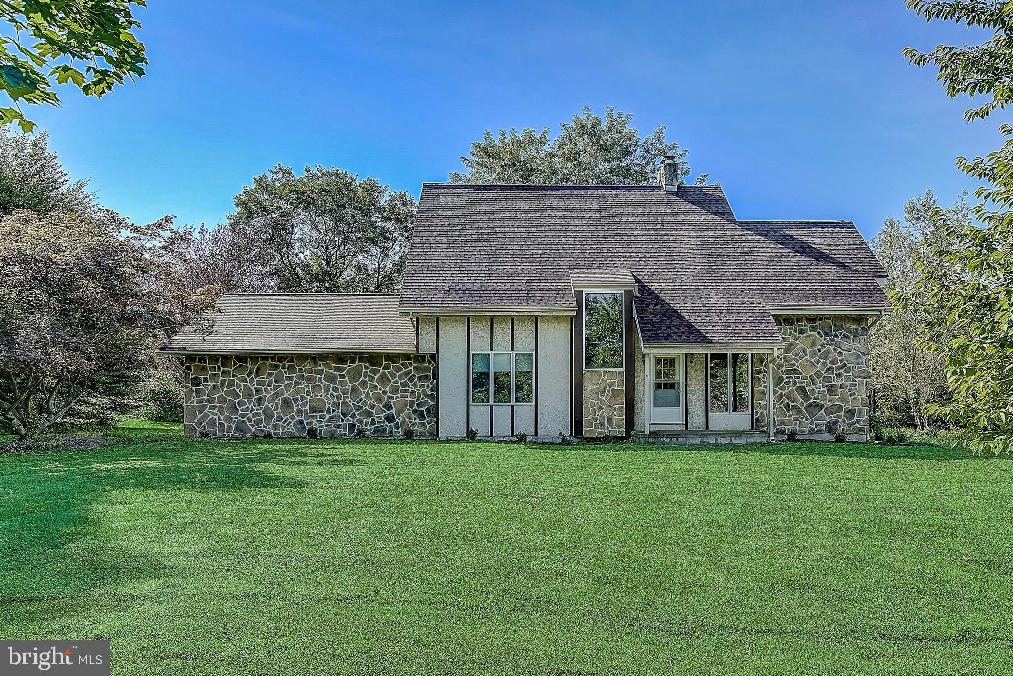 4115 Howertown Road Northampton, PA 18067 - Photo 2 of 40 Gallery Image 2