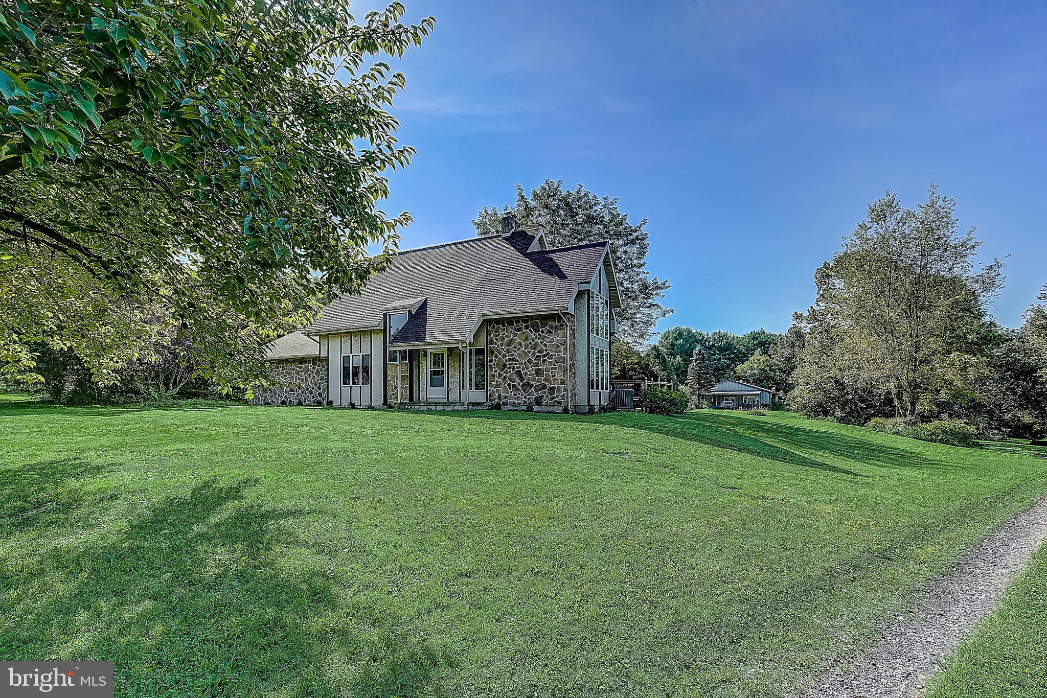 4115 Howertown Road Northampton, PA 18067 - Photo 5 of 40 Gallery Image 5