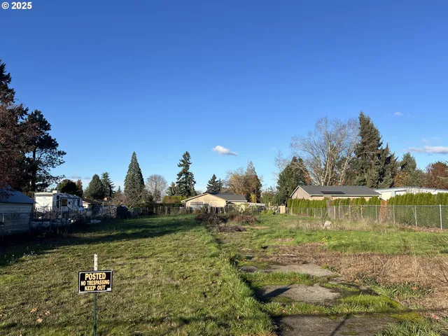 a view of a lake with houses