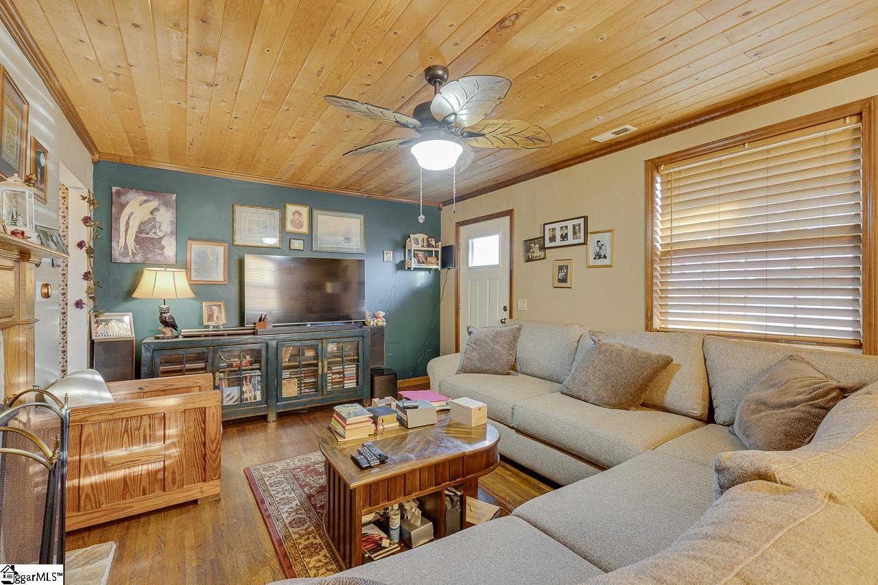 231 Perry Avenue Simpsonville, SC 29681 - Photo 5 of 19 Gallery Image 5