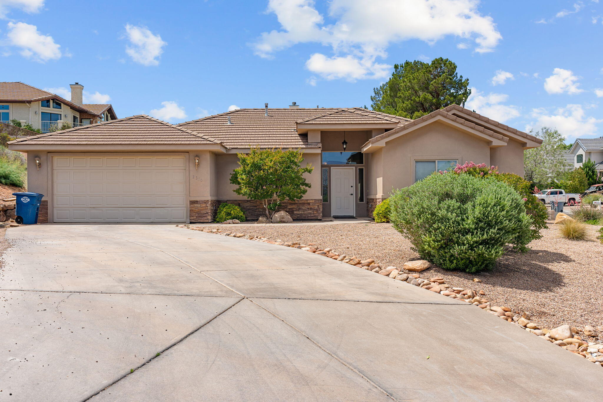 2-web-or-mls-2310-s-adonis-cir