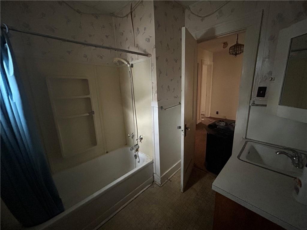 824 East Main Street Independence, KS 67301 - Photo 7 of 12