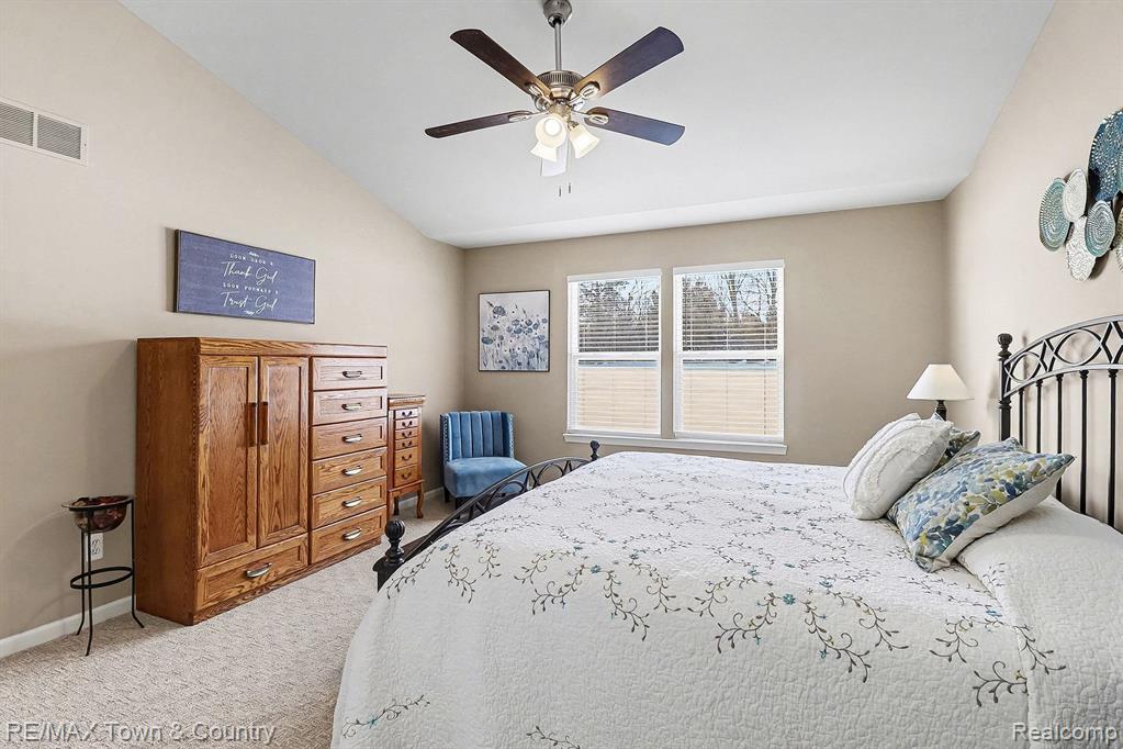 7241 Kings Way Flushing, MI 48433 - Photo 15 of 31
