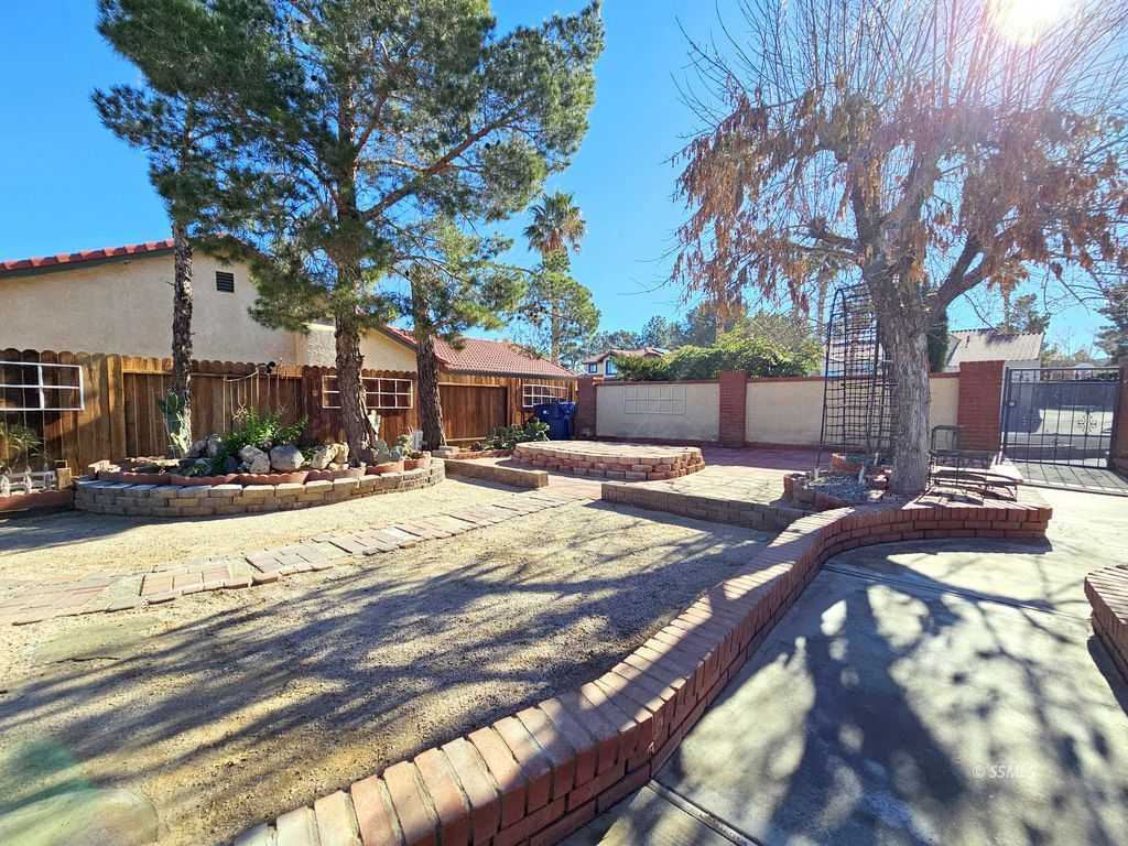 308 West Cielo Avenue Ridgecrest, CA 93555 - Photo 42 of 43