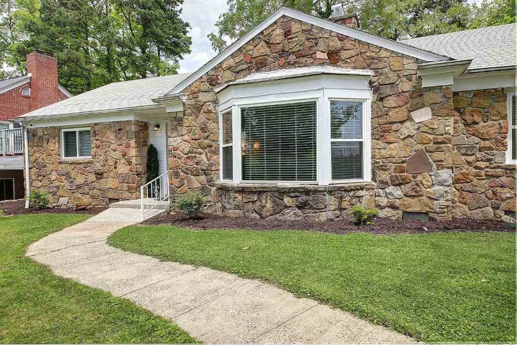 518 Ridgewood Road Huntington, WV 25701 - Photo 4 of 32 Gallery Image 4