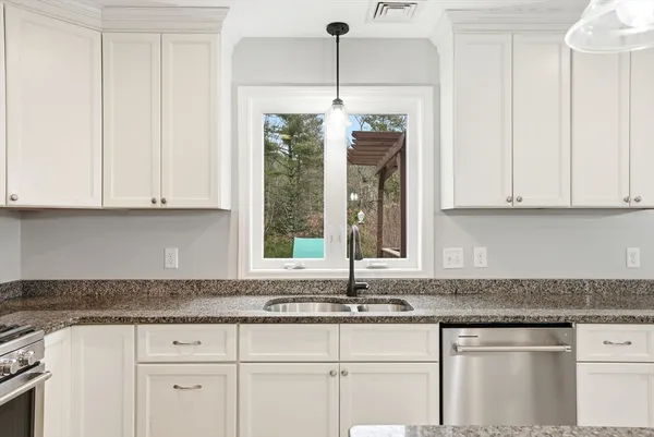 $639,000 | 3 Fieldstone Lane, Marion, MA 02738