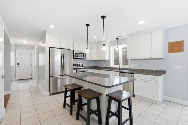 $639,000 | 3 Fieldstone Lane, Marion, MA 02738