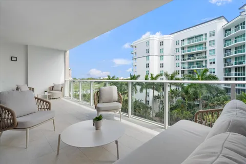$1,895,000 | 220 Southeast Mizner Boulevard, Unit 512, Boca Raton, FL 33432