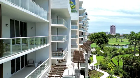 $1,895,000 | 220 Southeast Mizner Boulevard, Unit 512, Boca Raton, FL 33432