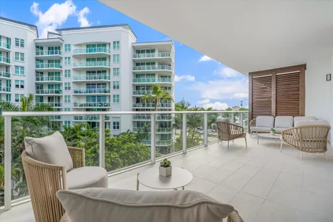$1,895,000 | 220 Southeast Mizner Boulevard, Unit 512, Boca Raton, FL 33432