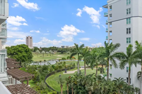 $1,895,000 | 220 Southeast Mizner Boulevard, Unit 512, Boca Raton, FL 33432
