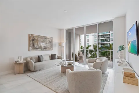 $1,895,000 | 220 Southeast Mizner Boulevard, Unit 512, Boca Raton, FL 33432