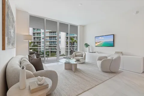 $1,895,000 | 220 Southeast Mizner Boulevard, Unit 512, Boca Raton, FL 33432