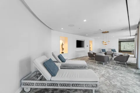 $1,895,000 | 220 Southeast Mizner Boulevard, Unit 512, Boca Raton, FL 33432