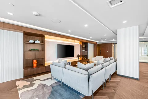 $1,895,000 | 220 Southeast Mizner Boulevard, Unit 512, Boca Raton, FL 33432